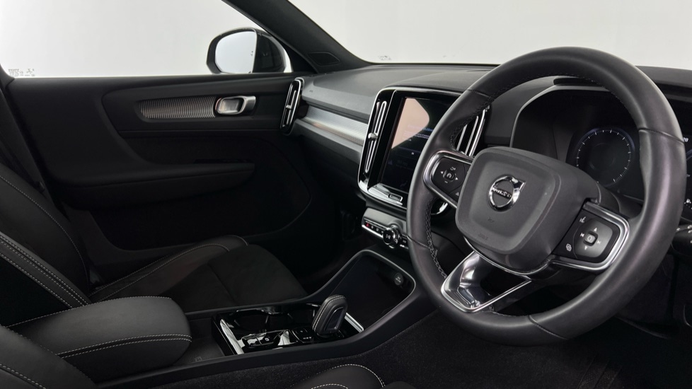 Used Volvo XC40 2021 for sale - 77067886: Photo 4