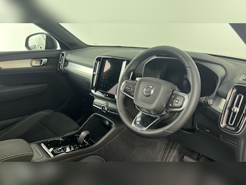 Used Volvo XC40 2025 for sale - 78892605: Photo