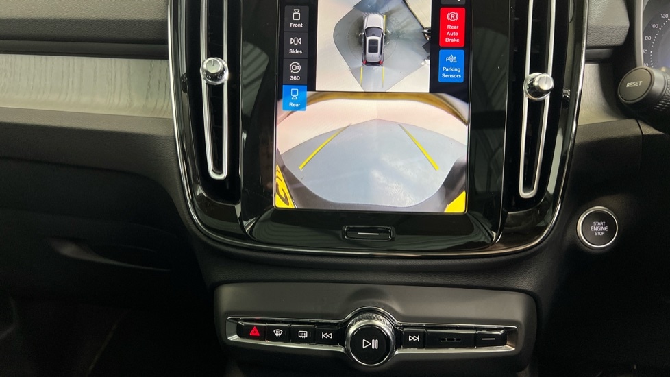 Used Volvo XC40 2025 for sale - 76630275: Photo 17