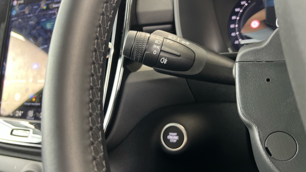 Used Volvo XC40 2025 for sale - 76630275: Photo 18