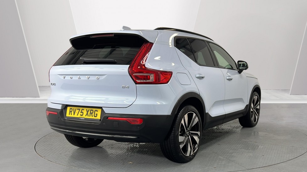 Used Volvo XC40 2025 for sale - 76630275: Photo 2