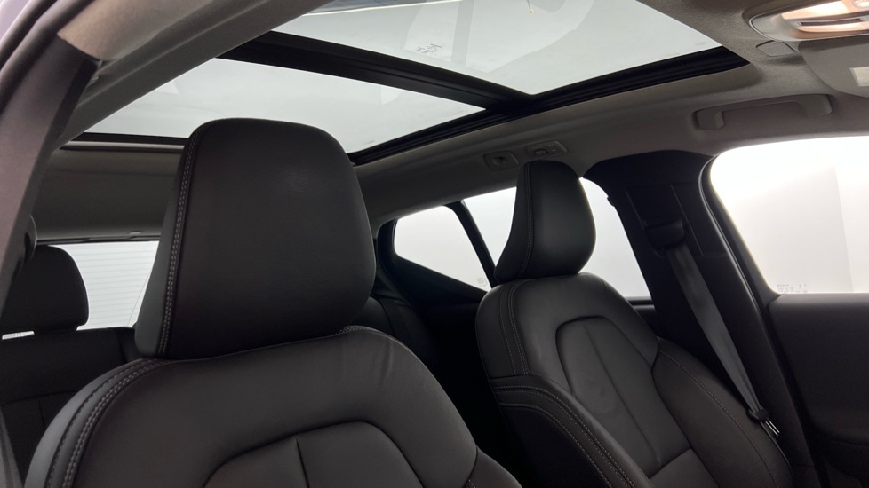 Used Volvo XC40 2025 for sale - 76630275: Photo 29