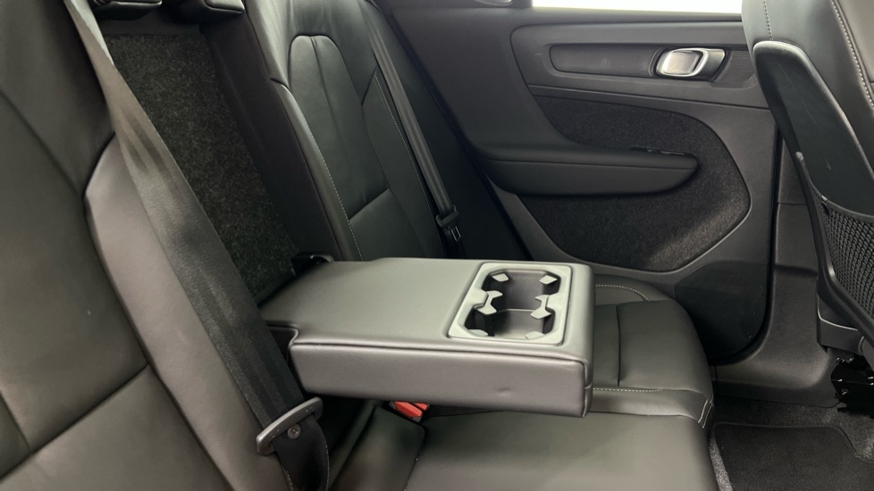 Used Volvo XC40 2025 for sale - 76630275: Photo 32