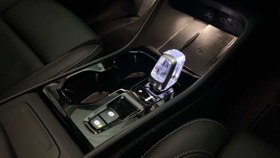 Used Volvo XC40 2025 for sale - 76630275: Photo 38