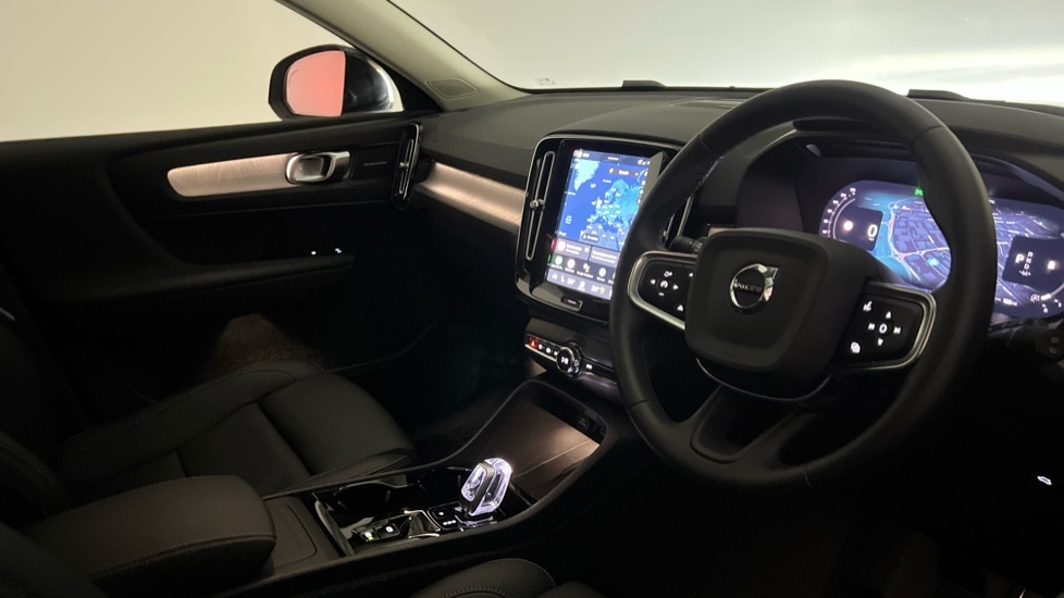 Used Volvo XC40 2025 for sale - 76630275: Photo 39