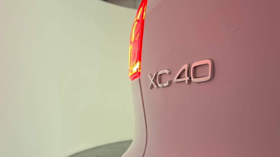 Used Volvo XC40 2025 for sale - 76630275: Photo 43