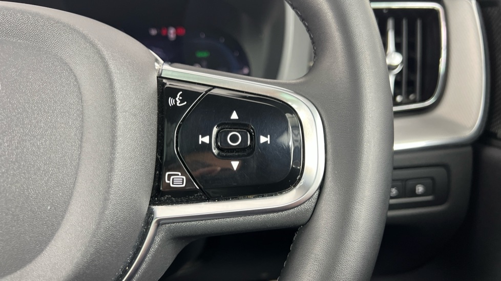 Used Volvo XC60 2022 for sale - 76442150: Photo 22