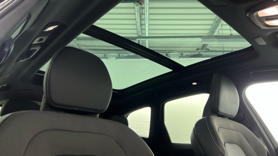 Used Volvo XC60 2022 for sale - 76442150: Photo 31