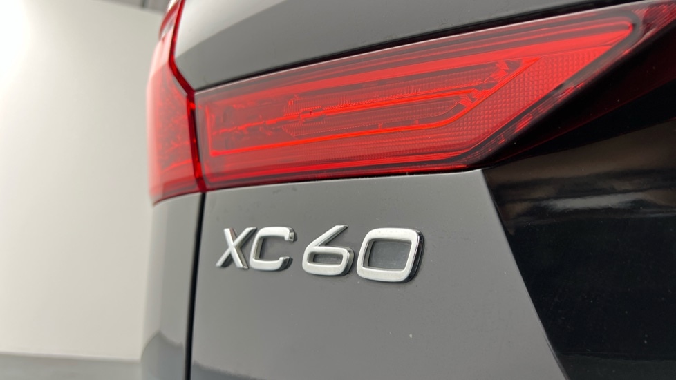 Used Volvo XC60 2022 for sale - 76442150: Photo 38