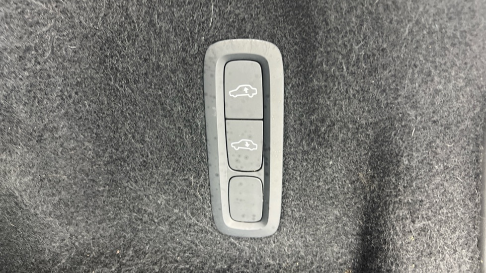 Used Volvo XC60 2022 for sale - 76442150: Photo 41