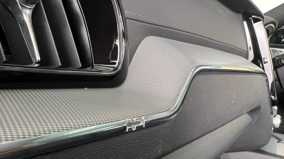 Used Volvo XC60 2022 for sale - 76442150: Photo 46
