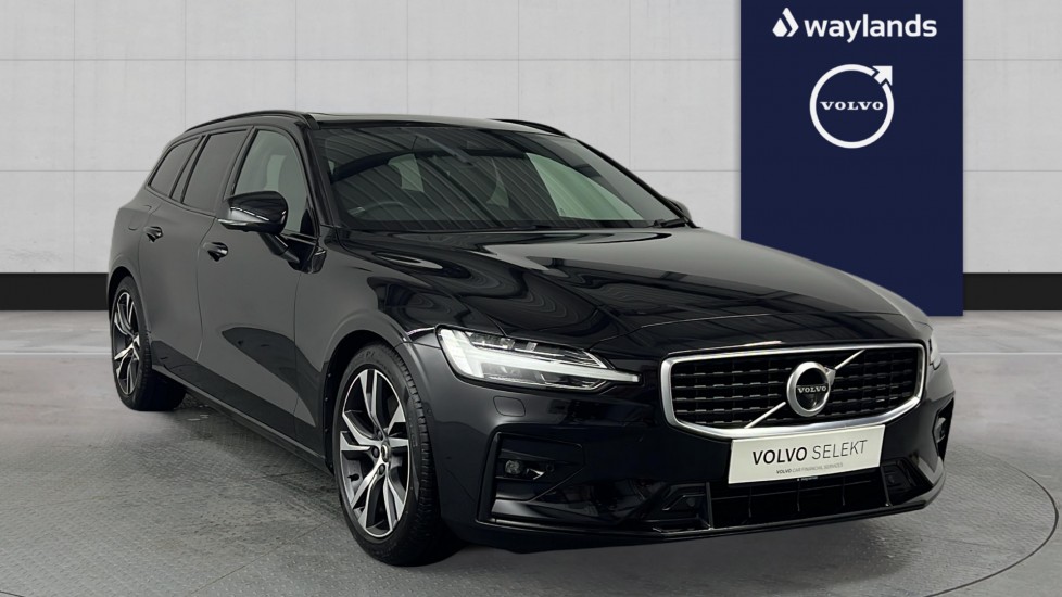 Used Volvo V60 2020 for sale - 76937513: Photo 1