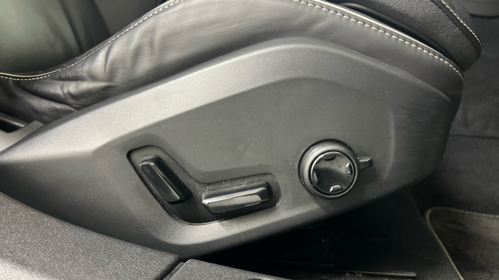 Used Volvo V60 2020 for sale - 76937513: Photo 28