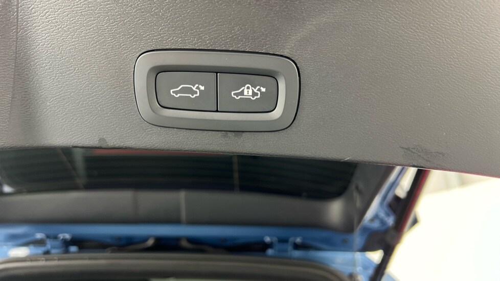 Used Volvo XC40 2024 for sale - 76161476: Photo 33