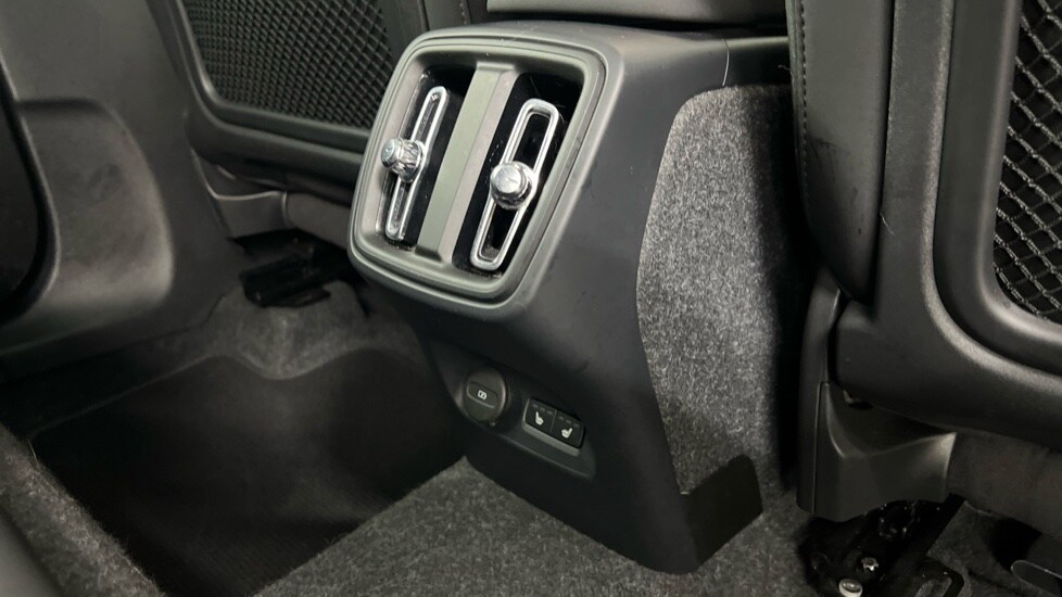 Used Volvo XC40 2024 for sale - 76161476: Photo 34