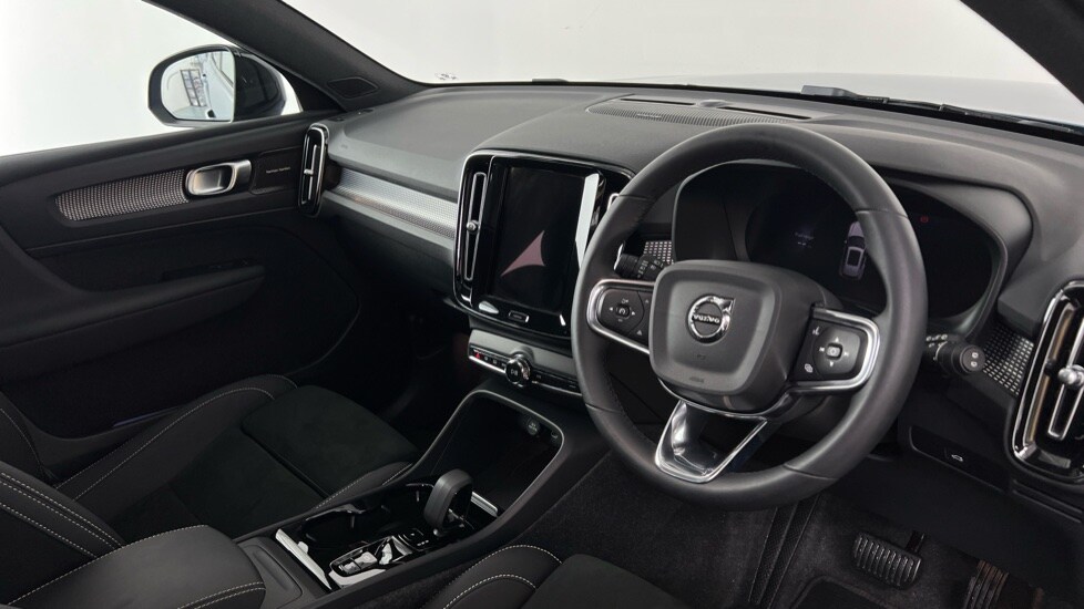 Used Volvo XC40 2024 for sale - 76161476: Photo 4