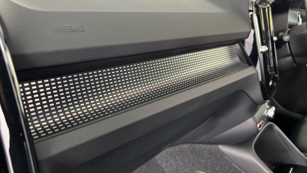 Used Volvo XC40 2024 for sale - 76161476: Photo 40