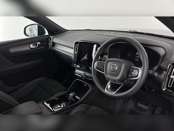 Used Volvo XC40 2024 for sale - 76161476: Photo