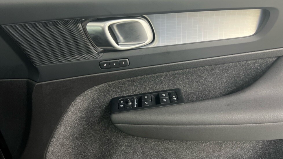 Used Volvo XC40 2025 for sale - 78212024: Photo 27