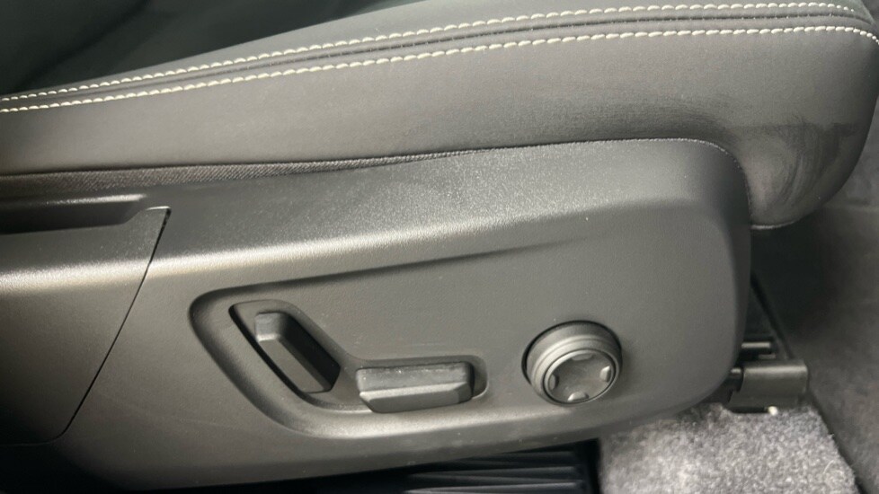 Used Volvo XC40 2025 for sale - 78212024: Photo 28