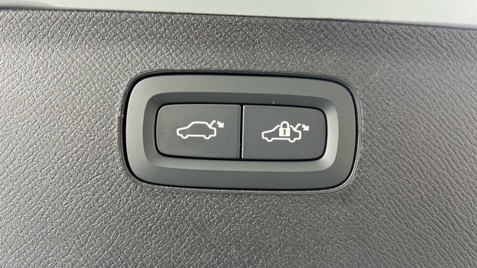 Used Volvo XC90 2025 for sale - 77600295: Photo 34