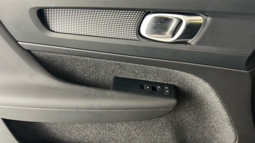 Used Volvo EX40 2025 for sale - 78117744: Photo 48