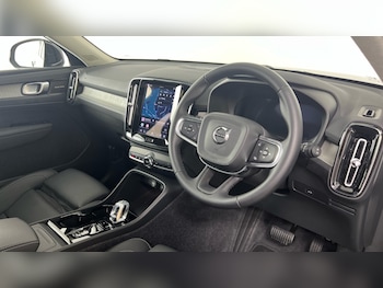 Used Volvo XC40 2025 for sale - 78990370: Photo