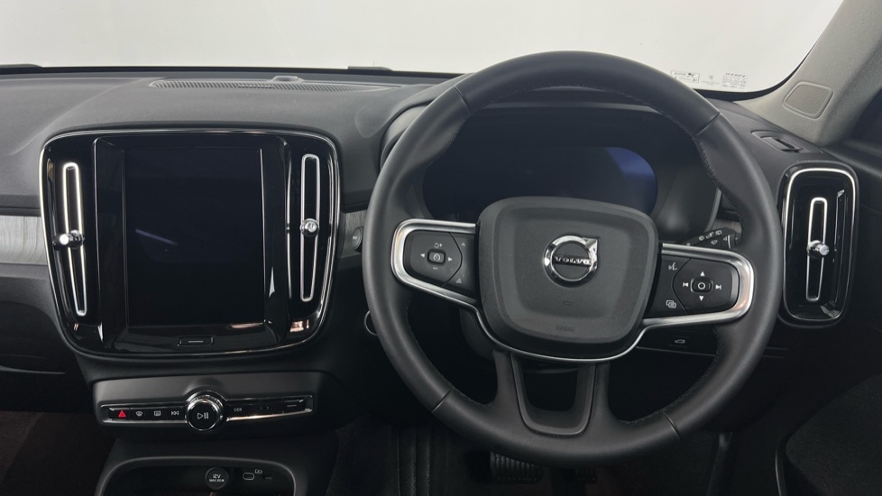 Used Volvo XC40 2025 for sale - 77877499: Photo 10