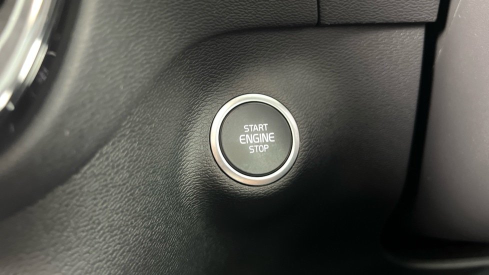 Used Volvo XC40 2025 for sale - 77877499: Photo 26