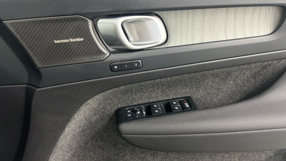 Used Volvo XC40 2025 for sale - 77877499: Photo 28