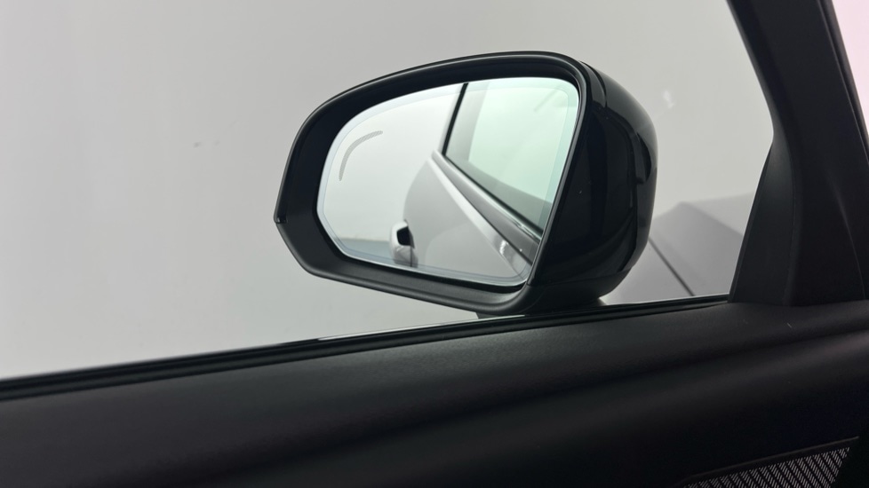 Used Volvo XC40 2025 for sale - 77877499: Photo 31