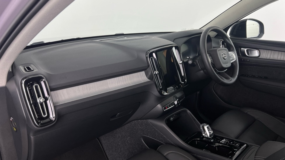 Used Volvo XC40 2025 for sale - 77877499: Photo 51