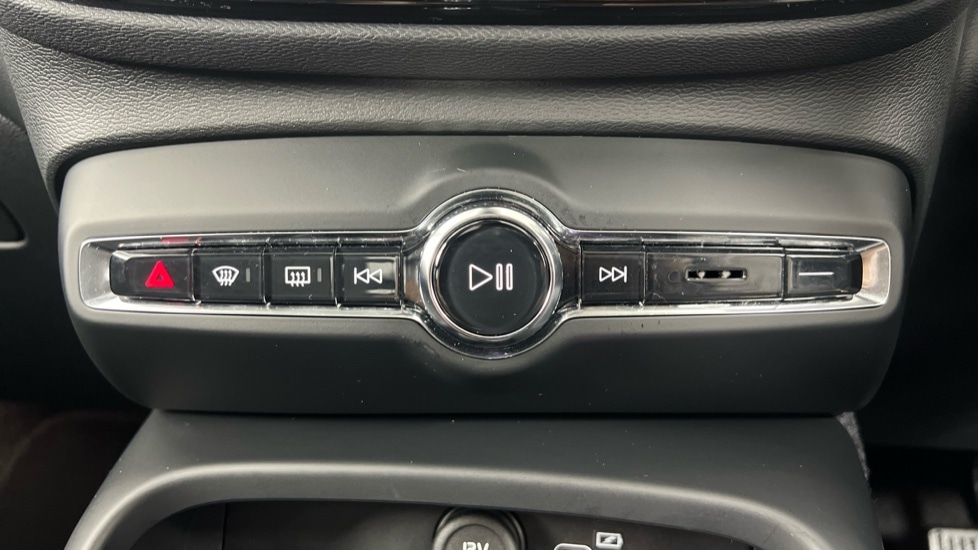 Used Volvo XC40 2025 for sale - 77877499: Photo 57