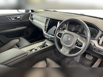 Used Volvo V60 2020 for sale - 77232143: Photo