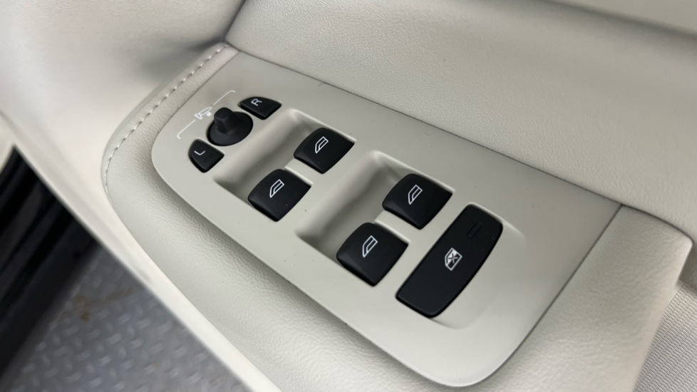 Used Volvo XC60 2020 for sale - 77021843: Photo 23