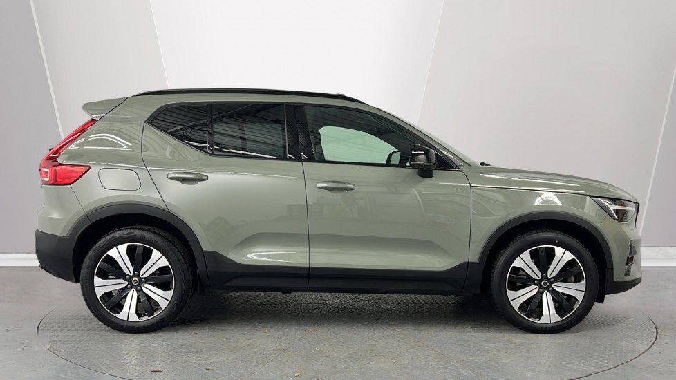 Used Volvo XC40 2023 for sale - 77988469: Photo 3