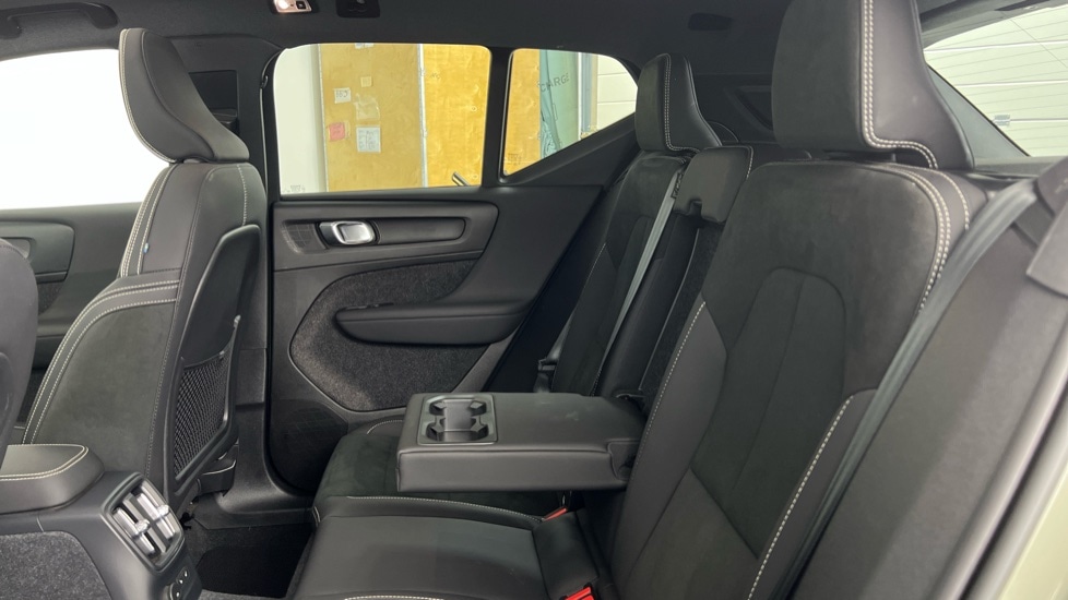 Used Volvo XC40 2023 for sale - 77988469: Photo 33