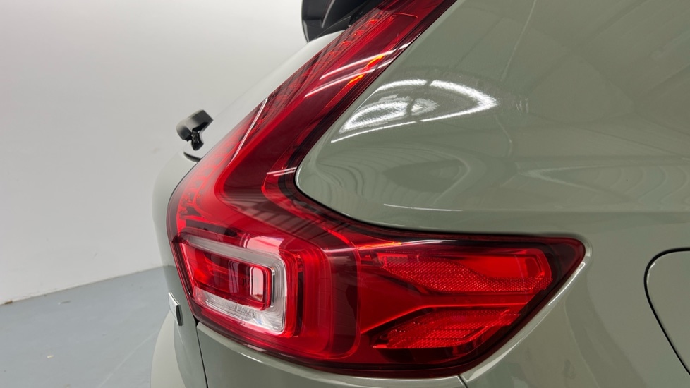 Used Volvo XC40 2023 for sale - 77988469: Photo 40