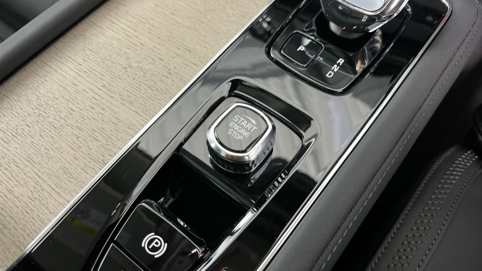 Used Volvo XC90 2025 for sale - 76937496: Photo 25