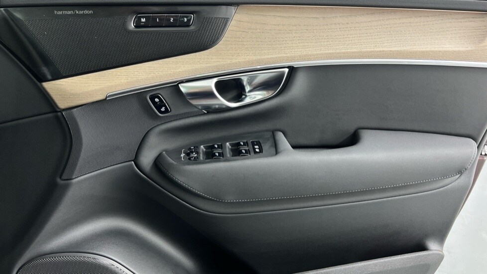 Used Volvo XC90 2025 for sale - 76937496: Photo 27