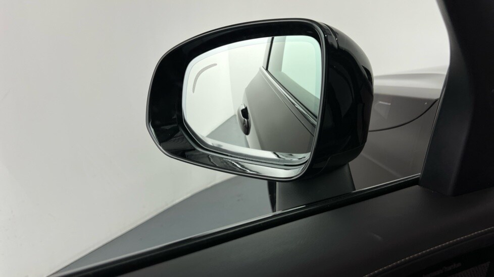 Used Volvo XC90 2025 for sale - 76937496: Photo 30