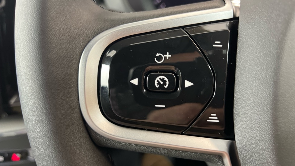 Used Volvo XC60 2025 for sale - 77261518: Photo 20