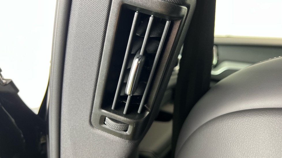 Used Volvo XC60 2025 for sale - 77261518: Photo 35