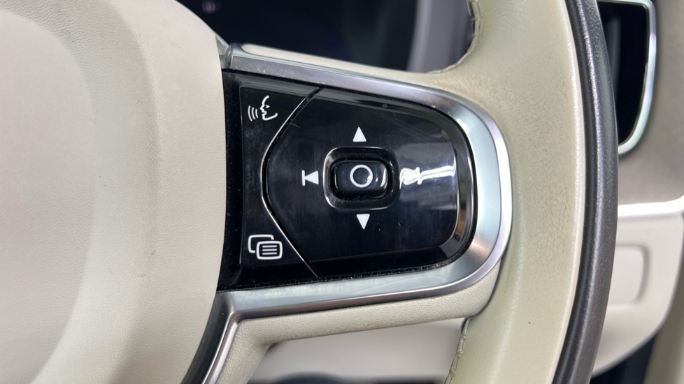 Used Volvo XC60 2023 for sale - 77178108: Photo 20