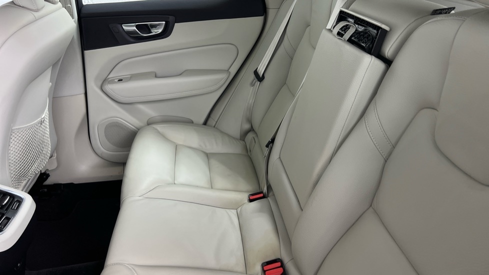 Used Volvo XC60 2023 for sale - 77178108: Photo 31