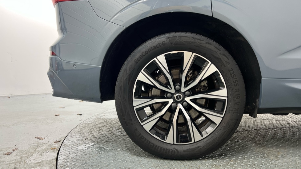 Used Volvo XC60 2023 for sale - 77178108: Photo 9