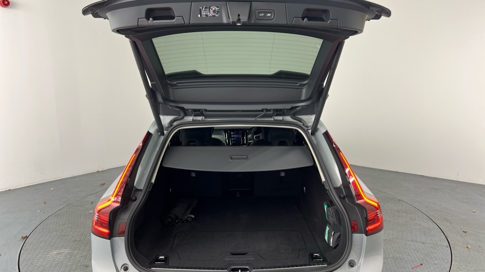 Used Volvo V90 2025 for sale - 76568089: Photo 13