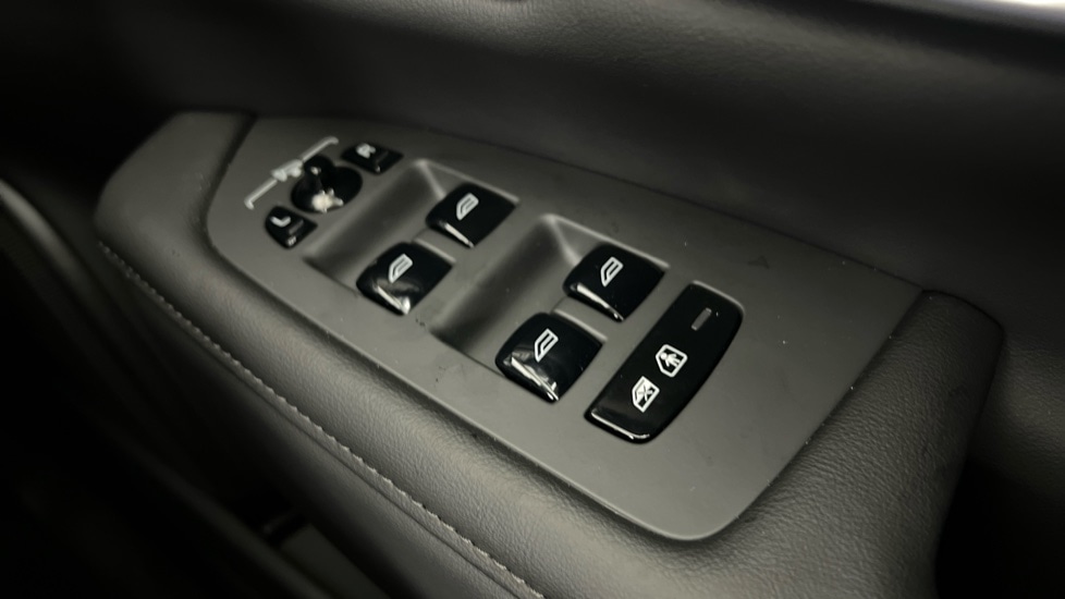 Used Volvo V90 2025 for sale - 76568089: Photo 23