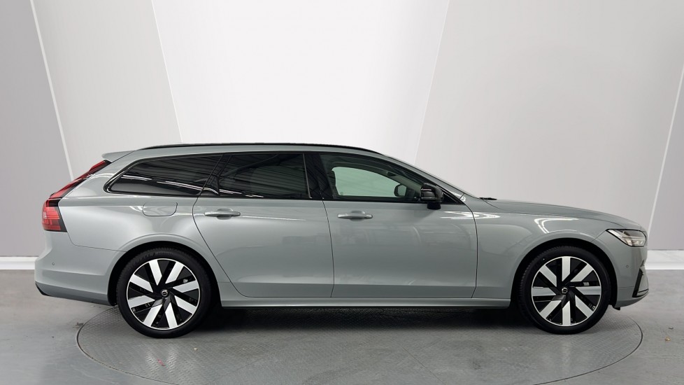 Used Volvo V90 2025 for sale - 76568089: Photo 3