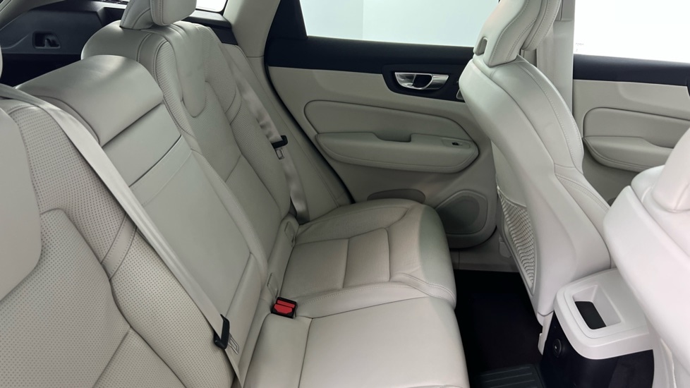 Used Volvo XC60 2020 for sale - 76966573: Photo 6